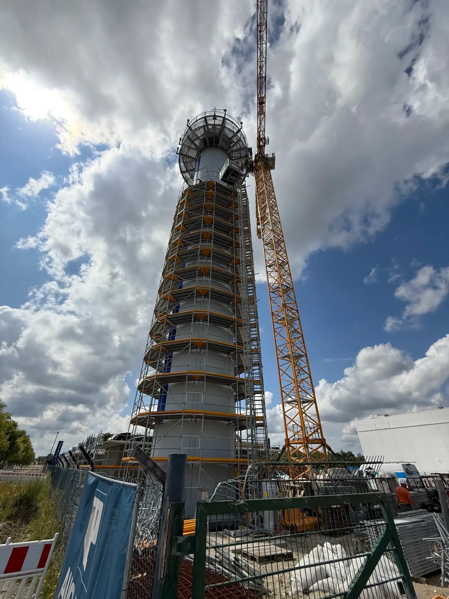 AIRPORT TOWER – MUNICH - hlavná fotka