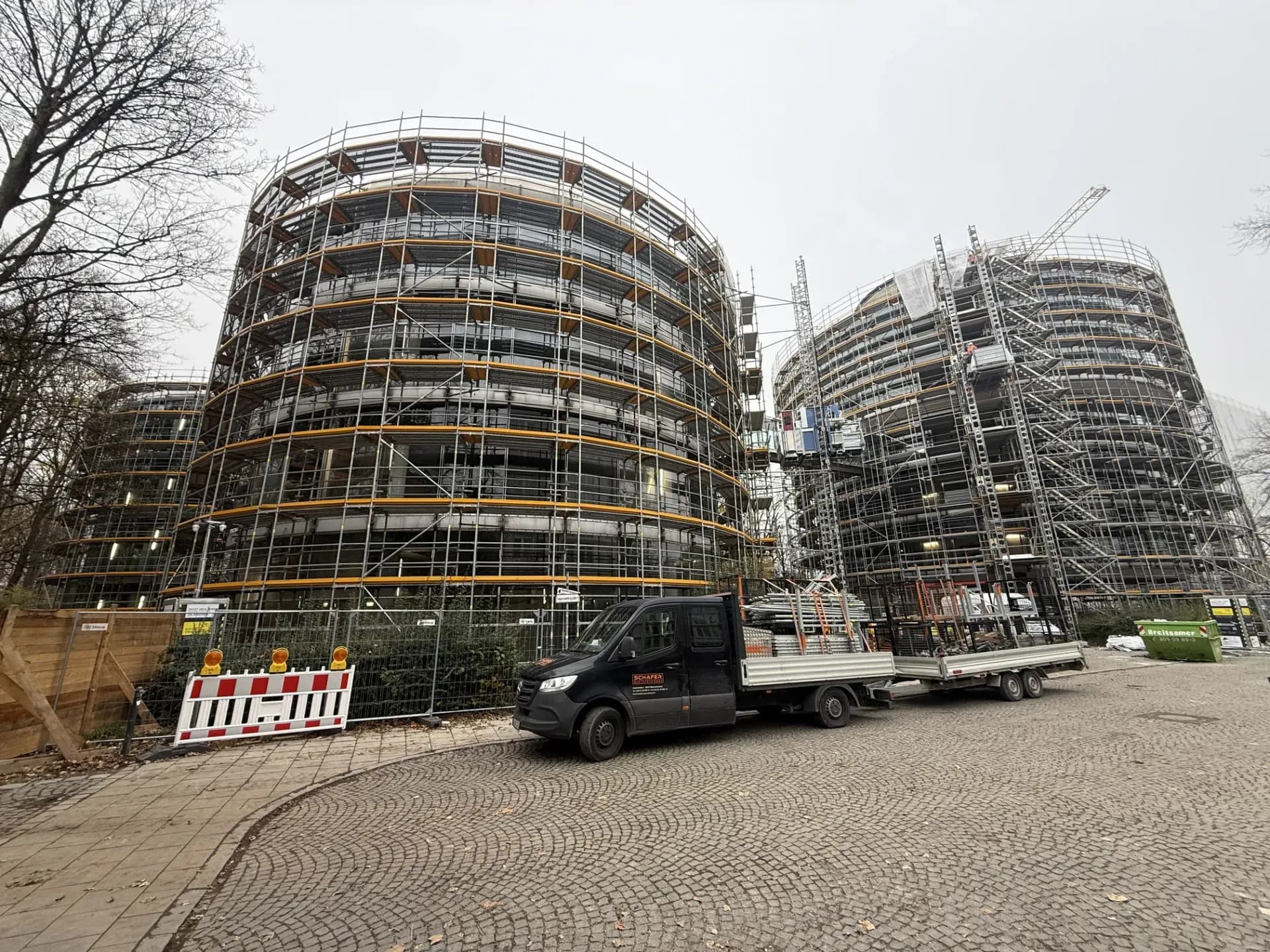 Administrative complex (Seerangerstraße, Munich) - hlavná fotka